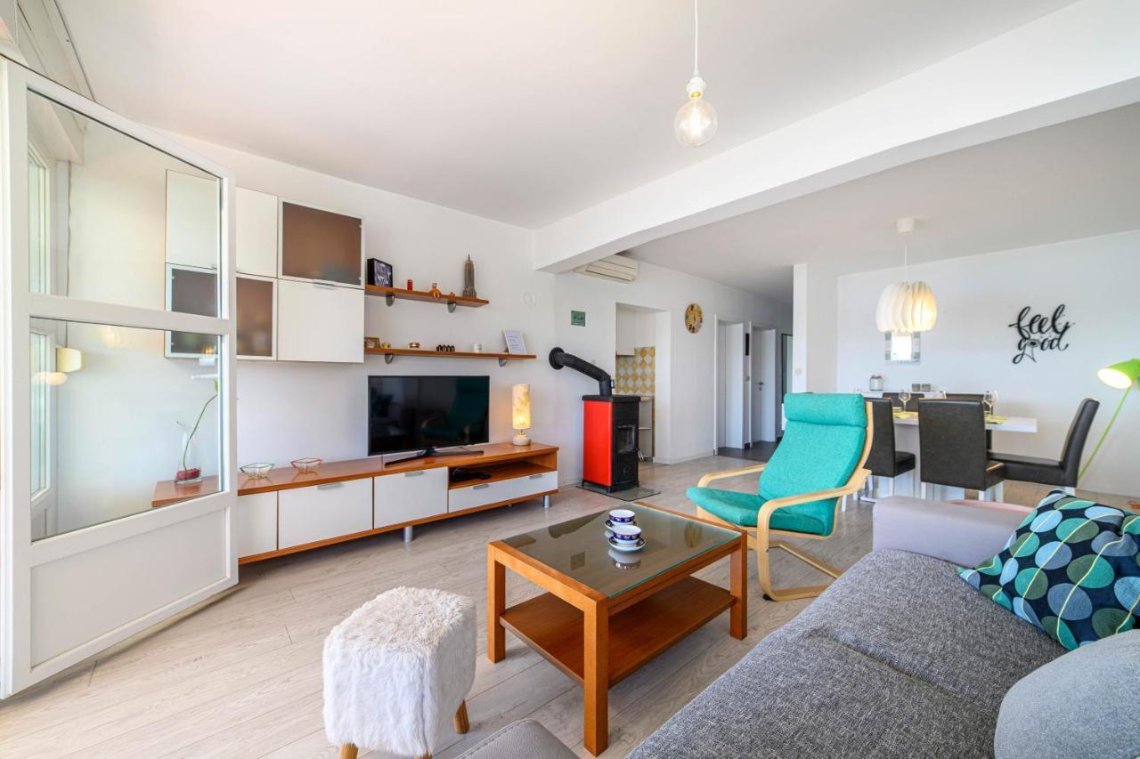 Apartment Seaside Zaboric Exteriör bild